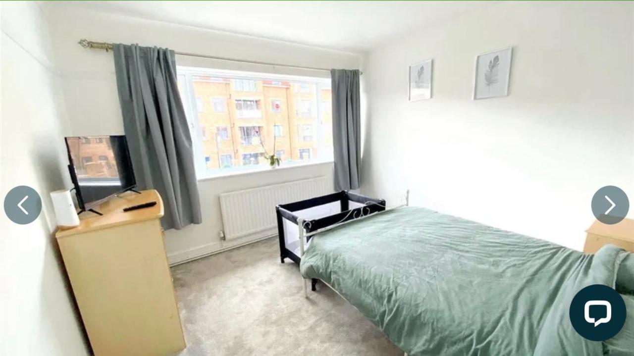 4 Bedroom Property Which Sleeps 8 Very Close To The Harry Potter Studio And Watford Junction Dış mekan fotoğraf